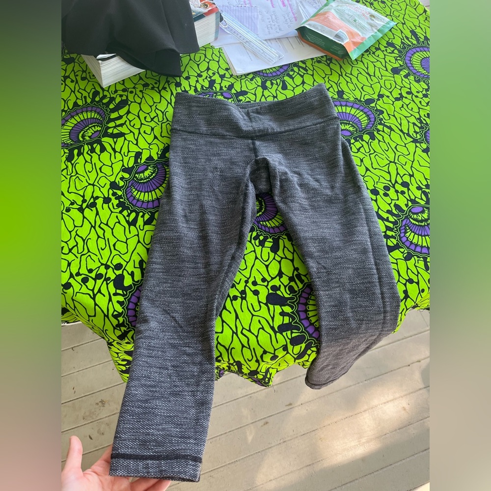 Cropped lululemon leggings - wunder under